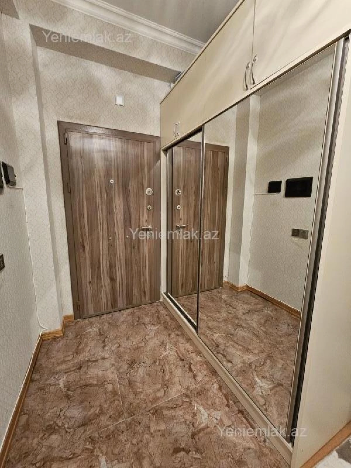Satılır 3 otaqlı yeni tikili 82 m²