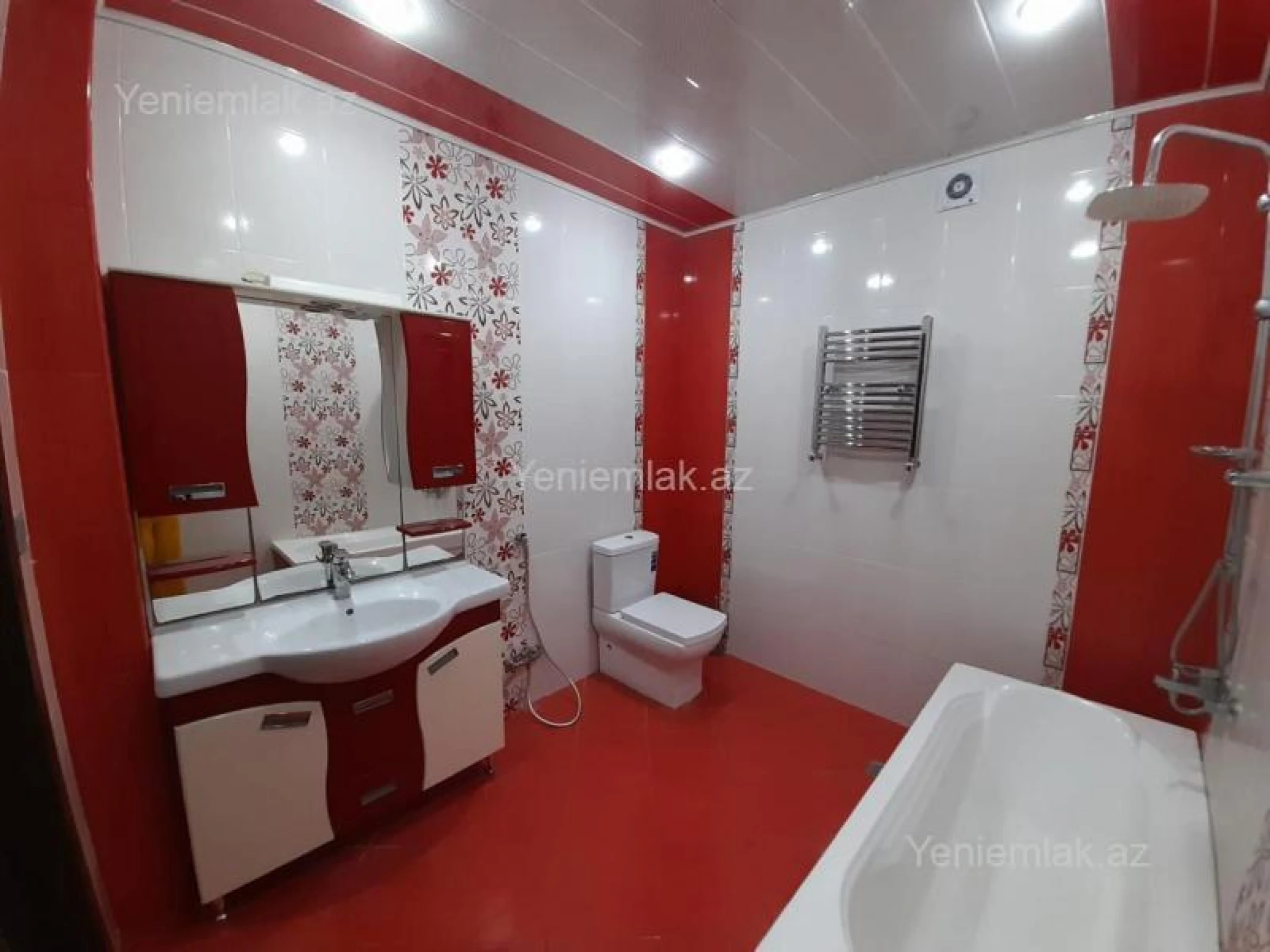 Satılır 3 otaqlı yeni tikili 121 m²