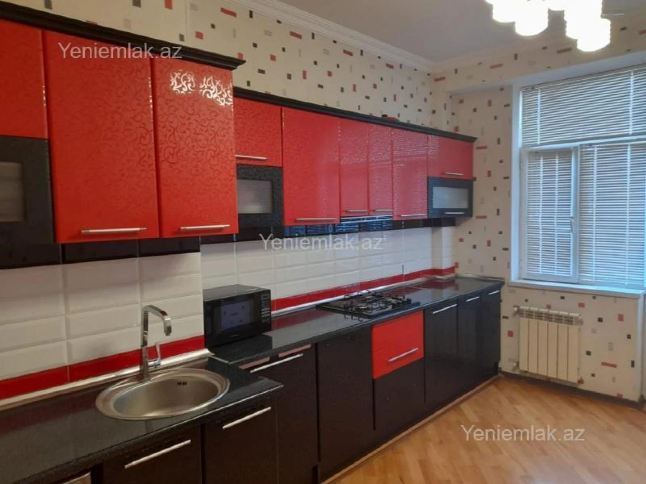 Satılır 3 otaqlı yeni tikili 121 m²