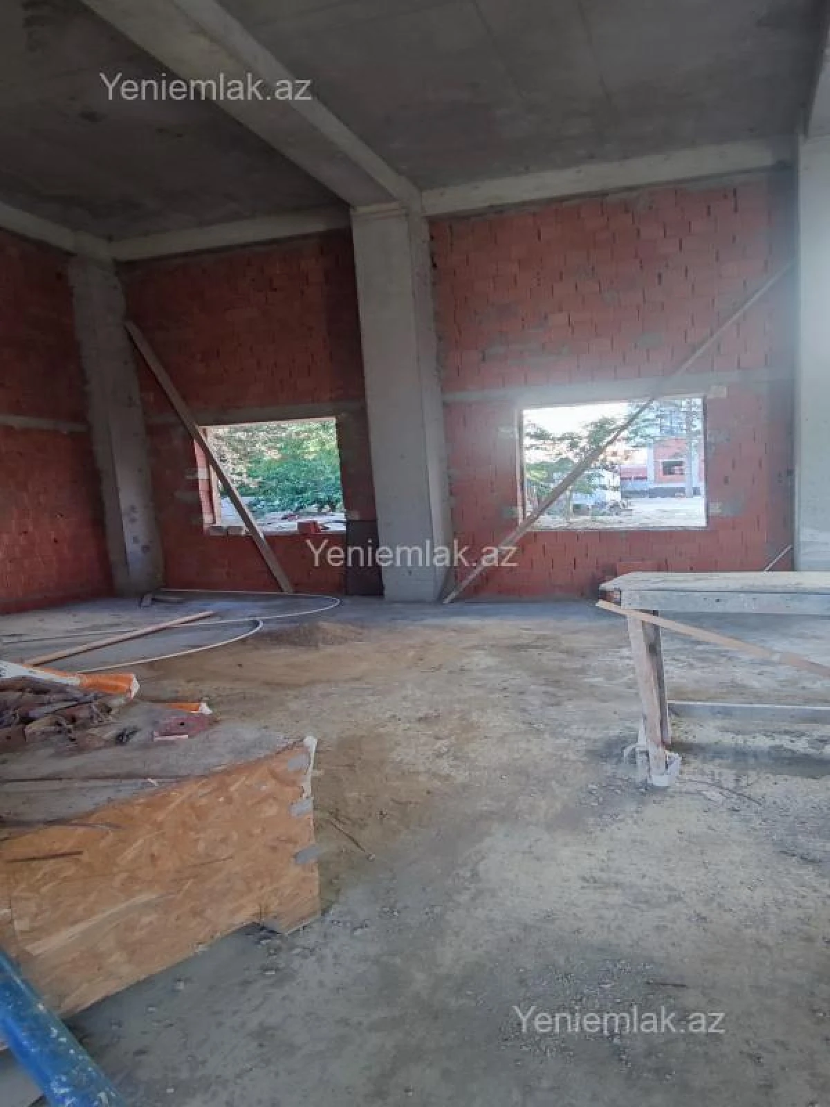 Satılır 3 otaqlı obyekt 155.67 m²