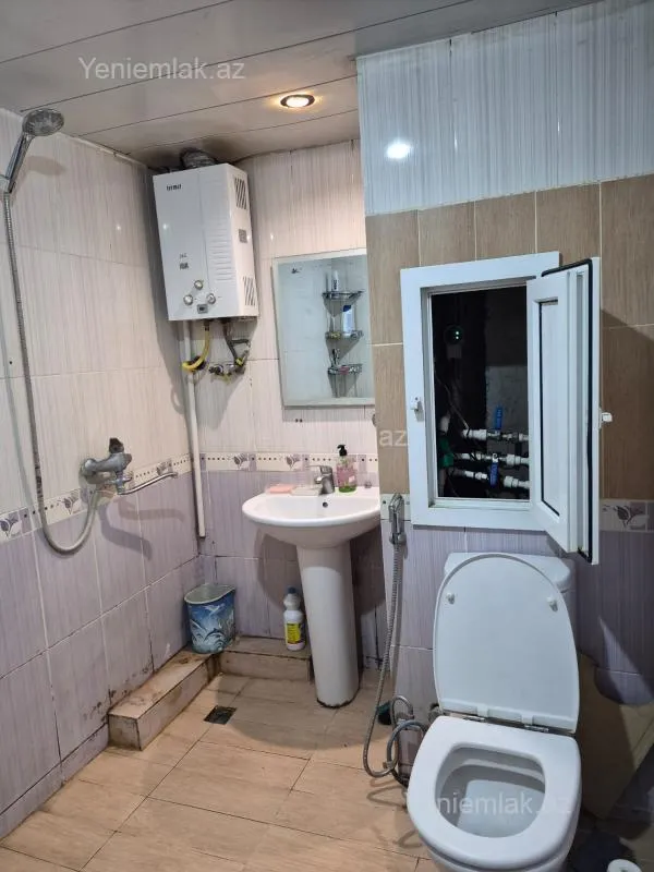 Satılır 2 otaqlı köhnə tikili 45 m²