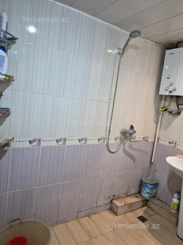 Satılır 2 otaqlı köhnə tikili 45 m²