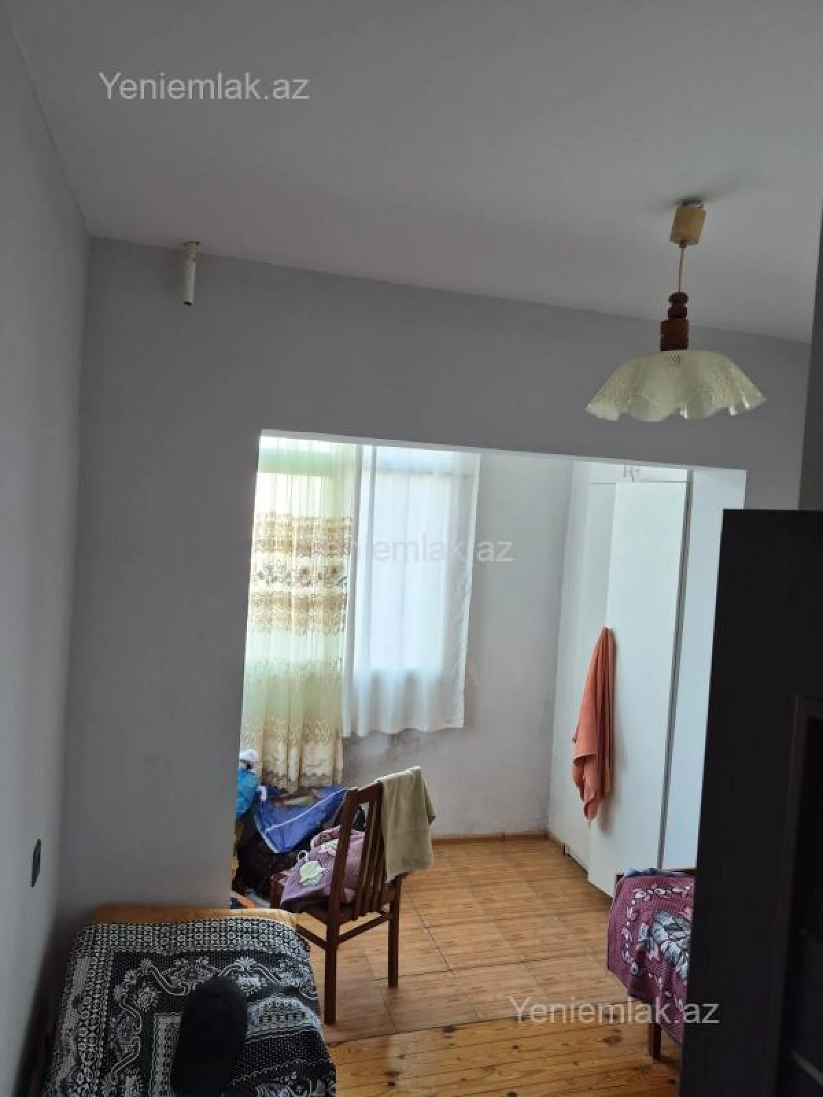 Satılır 2 otaqlı köhnə tikili 45 m²