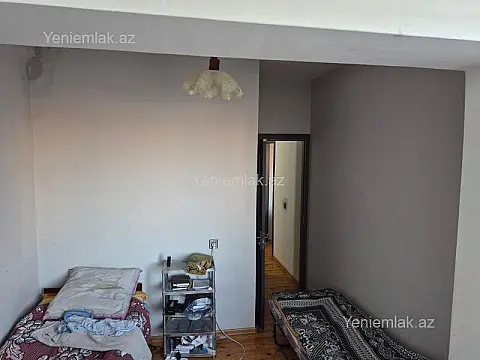 Satılır 2 otaqlı köhnə tikili 45 m²