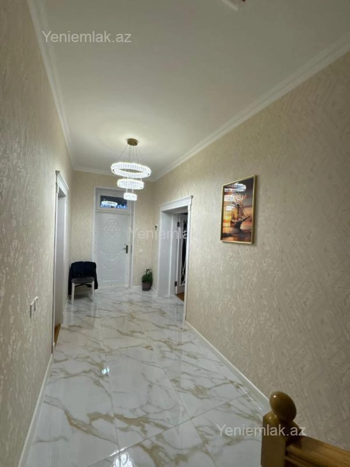 Satılır 5 otaqlı həyət evi 200 m²