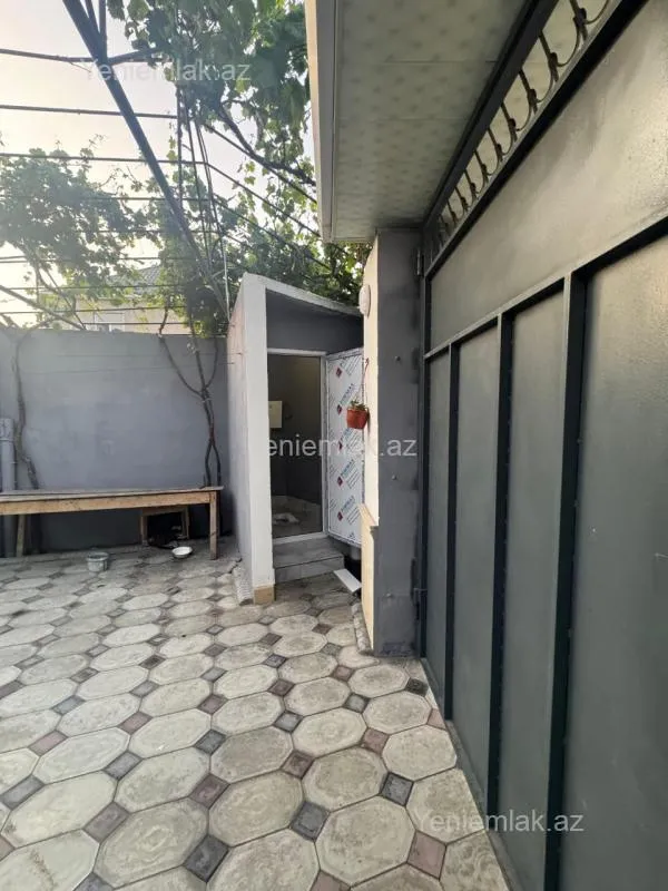 Satılır 5 otaqlı həyət evi 200 m²