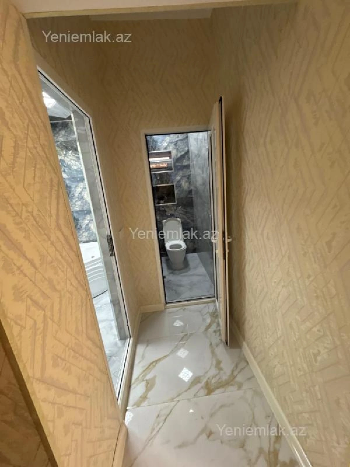 Satılır 5 otaqlı həyət evi 200 m²