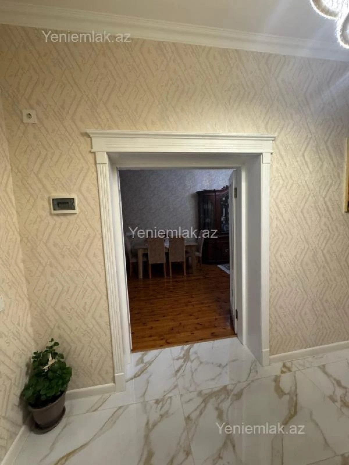 Satılır 5 otaqlı həyət evi 200 m²