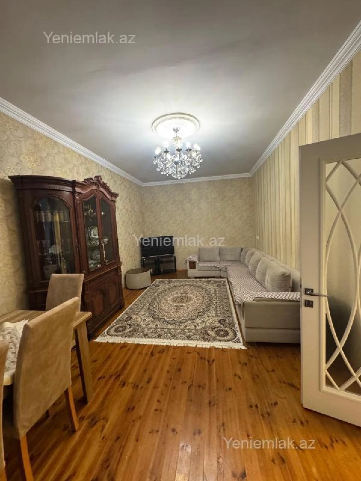 Satılır 5 otaqlı həyət evi 200 m²