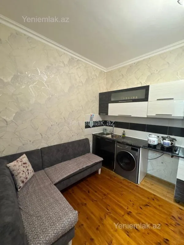 Satılır 5 otaqlı həyət evi 200 m²