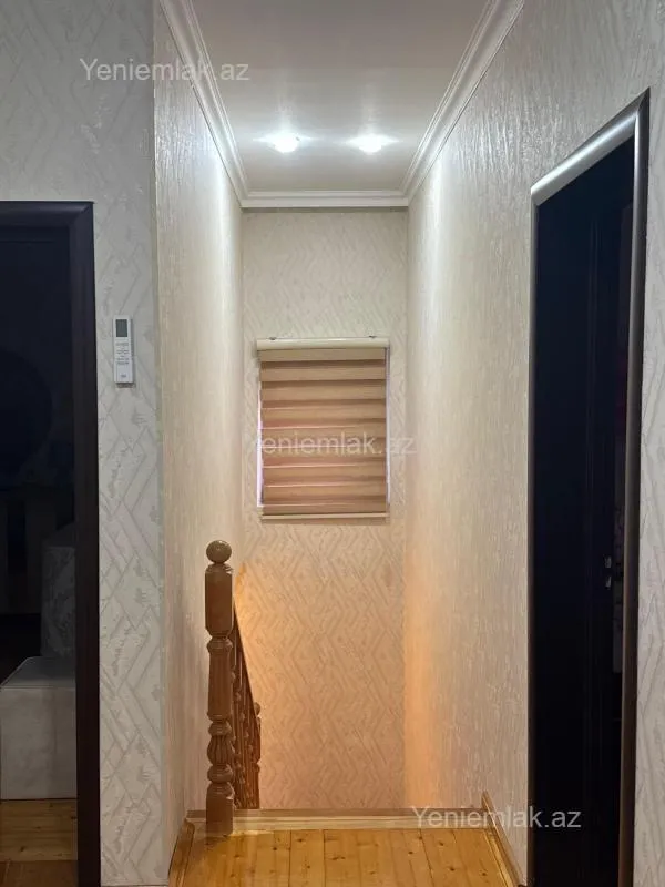 Satılır 5 otaqlı həyət evi 200 m²