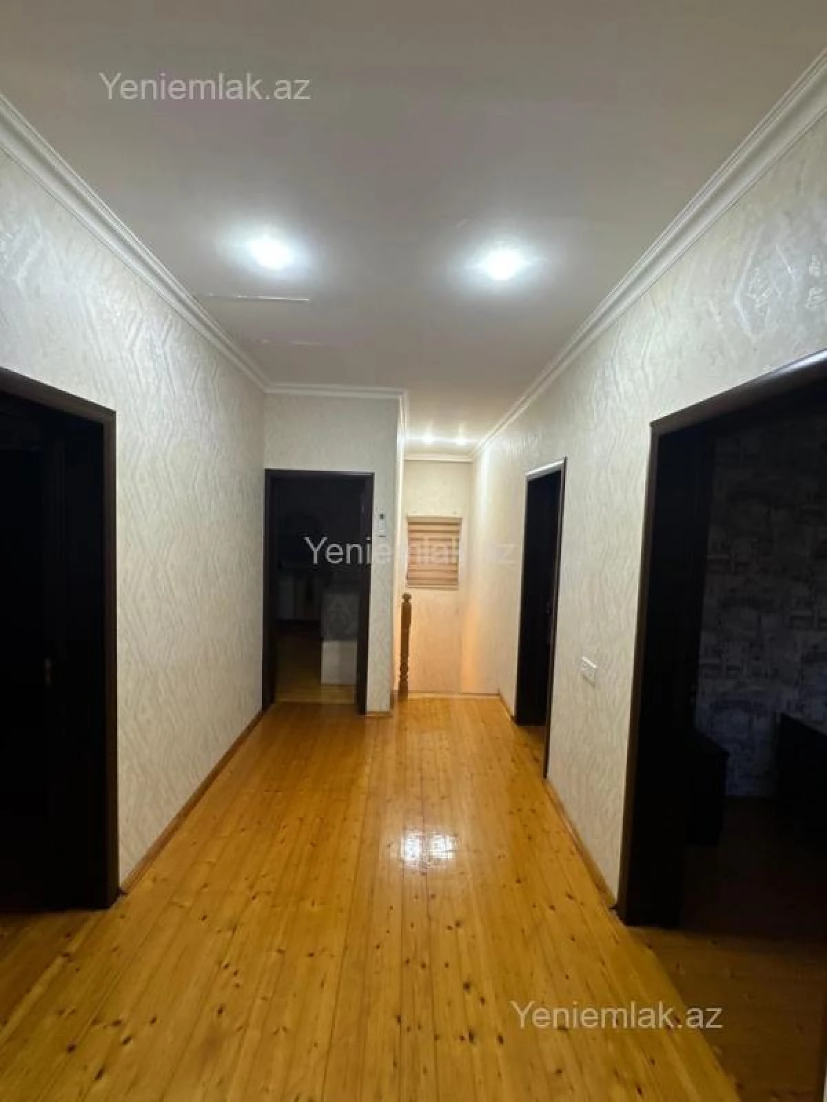 Satılır 5 otaqlı həyət evi 200 m²