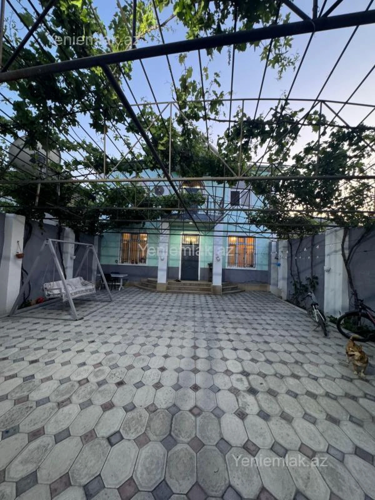 Satılır 5 otaqlı həyət evi 200 m²