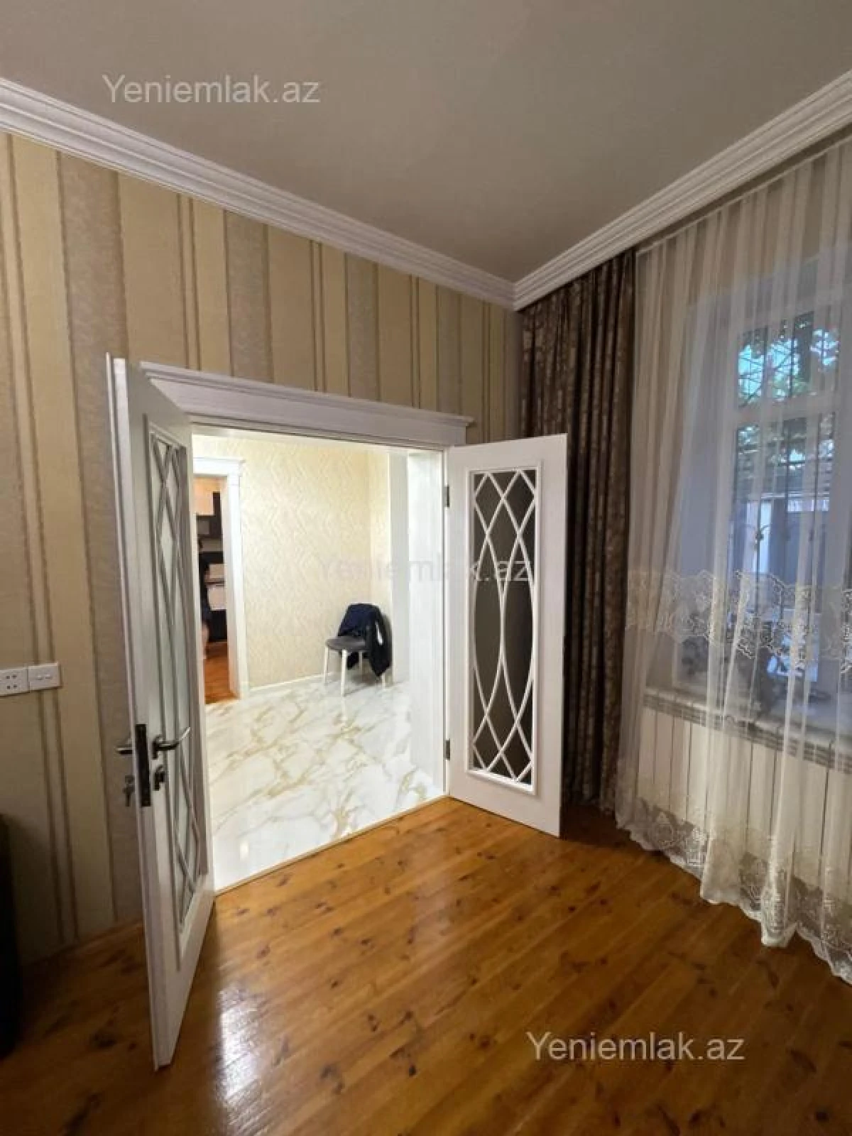 Satılır 5 otaqlı həyət evi 200 m²