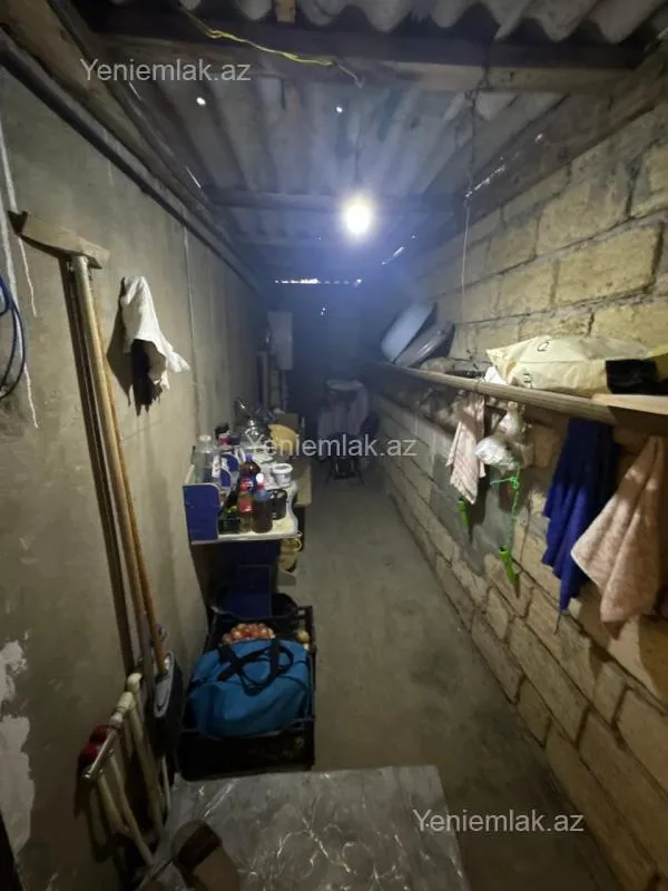 Satılır 5 otaqlı həyət evi 200 m²