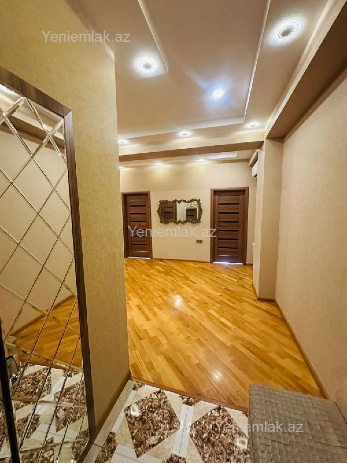 Satılır 4 otaqlı yeni tikili 150 m²