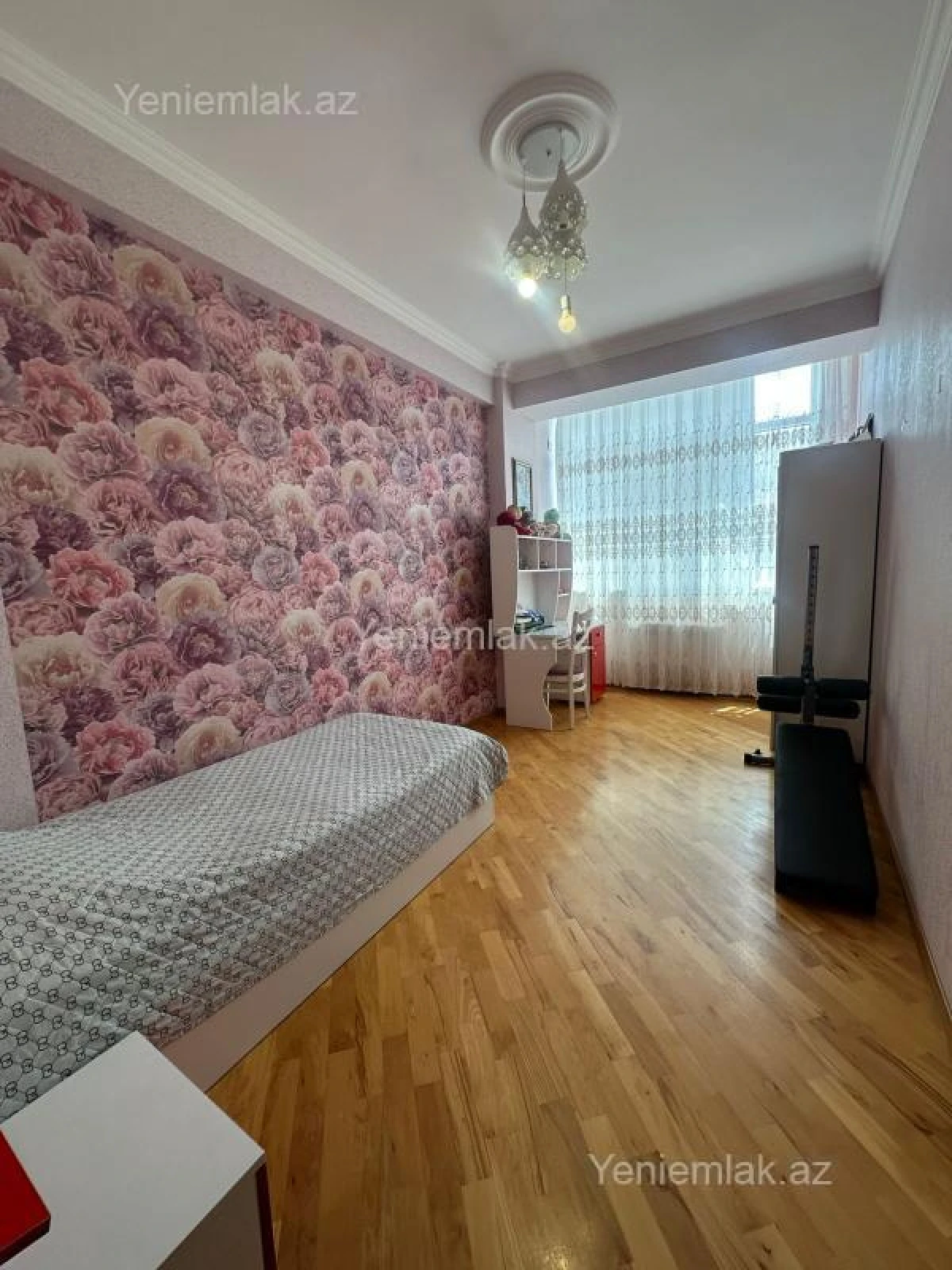 Satılır 4 otaqlı yeni tikili 150 m²