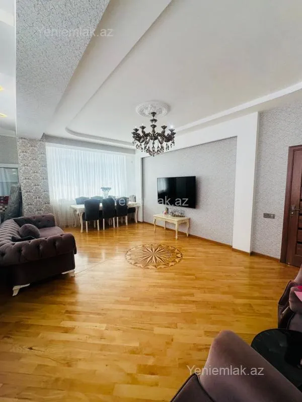 Satılır 4 otaqlı yeni tikili 150 m²
