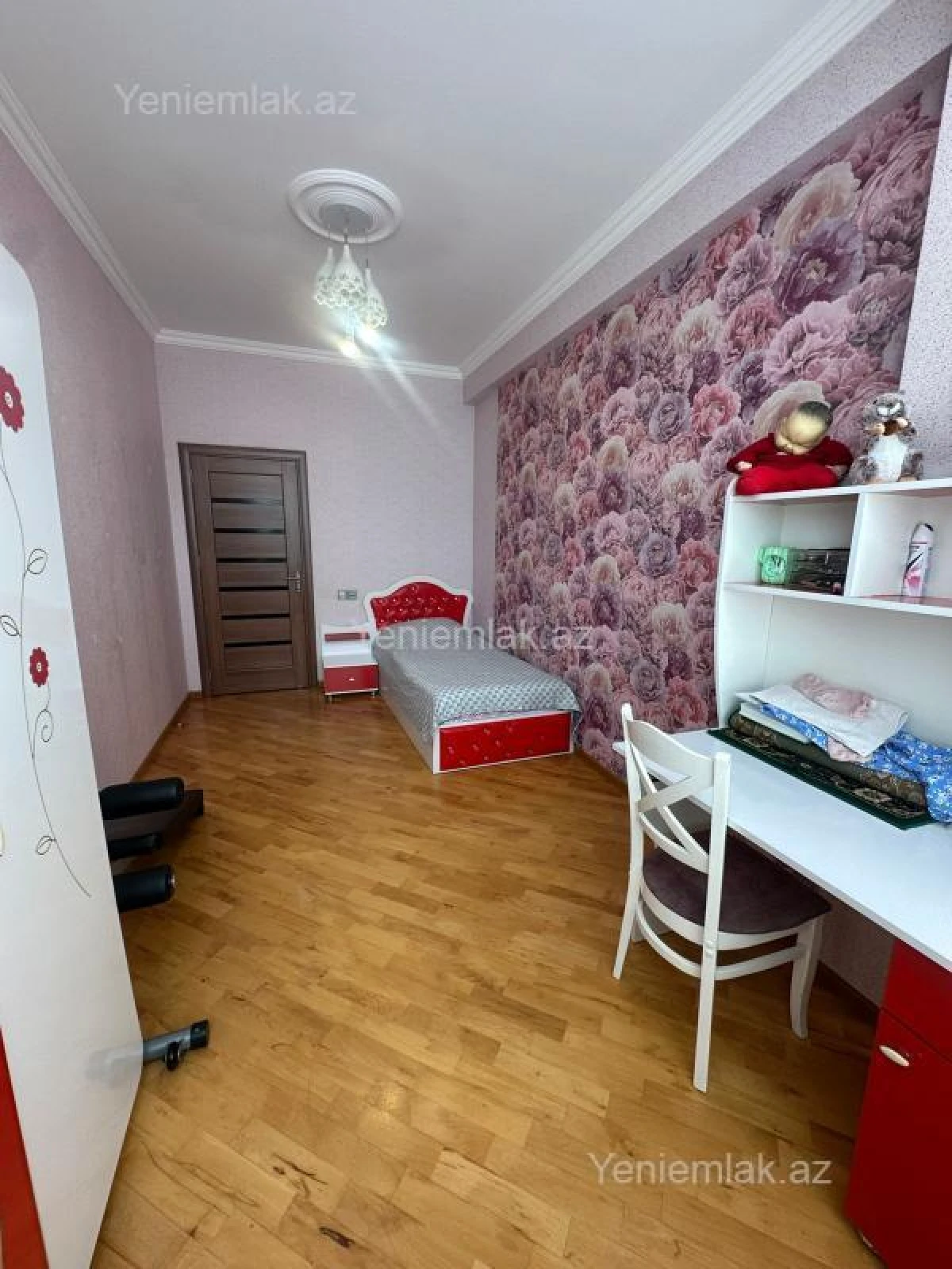 Satılır 4 otaqlı yeni tikili 150 m²