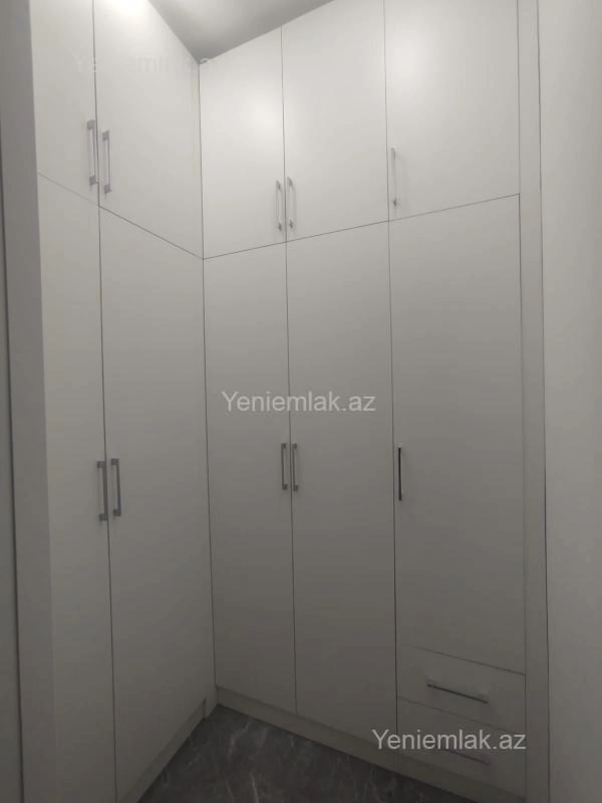 Satılır 2 otaqlı yeni tikili 110 m²