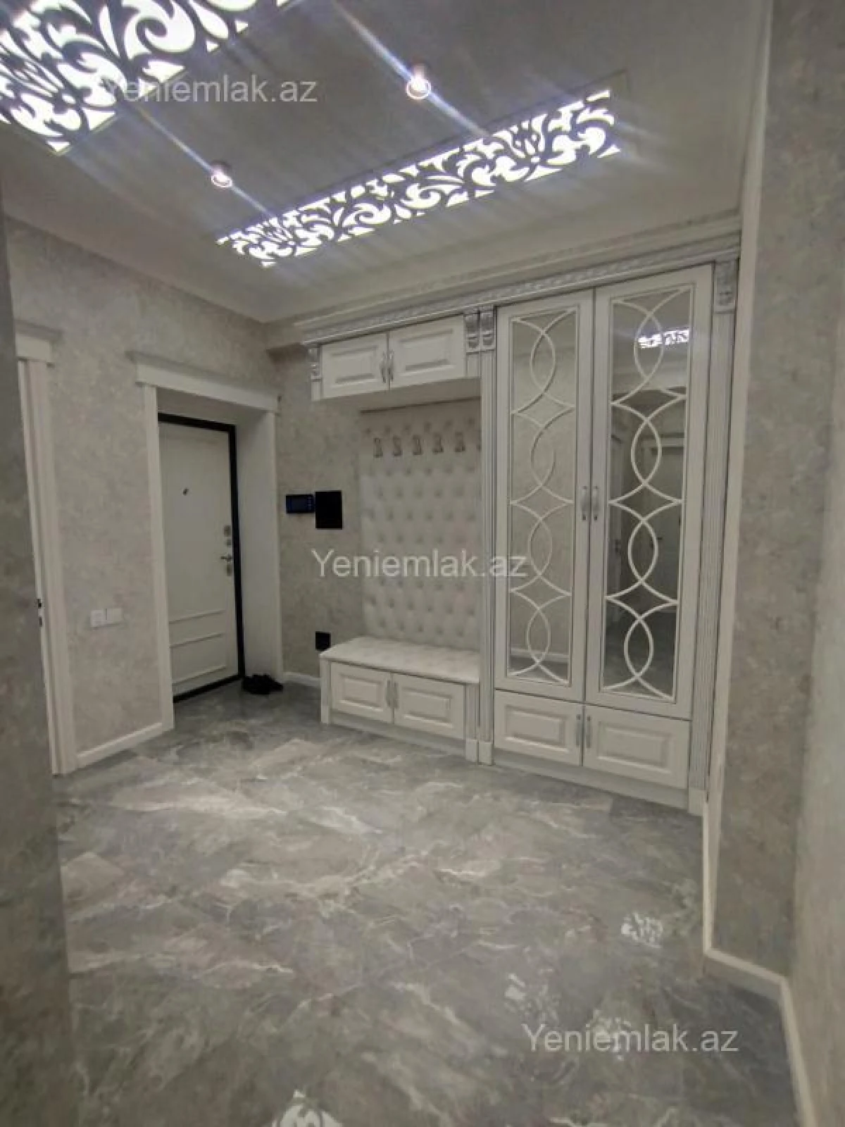 Satılır 2 otaqlı yeni tikili 110 m²