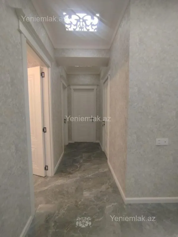 Satılır 2 otaqlı yeni tikili 110 m²