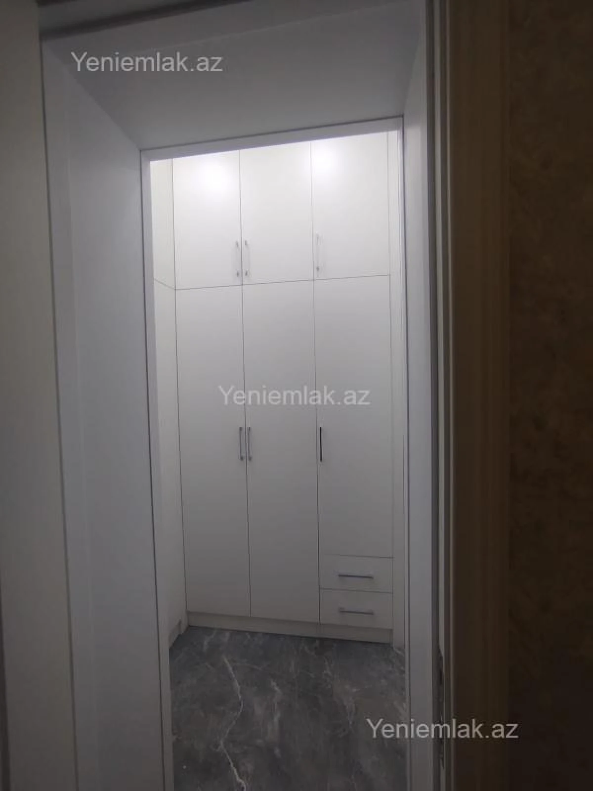 Satılır 2 otaqlı yeni tikili 110 m²