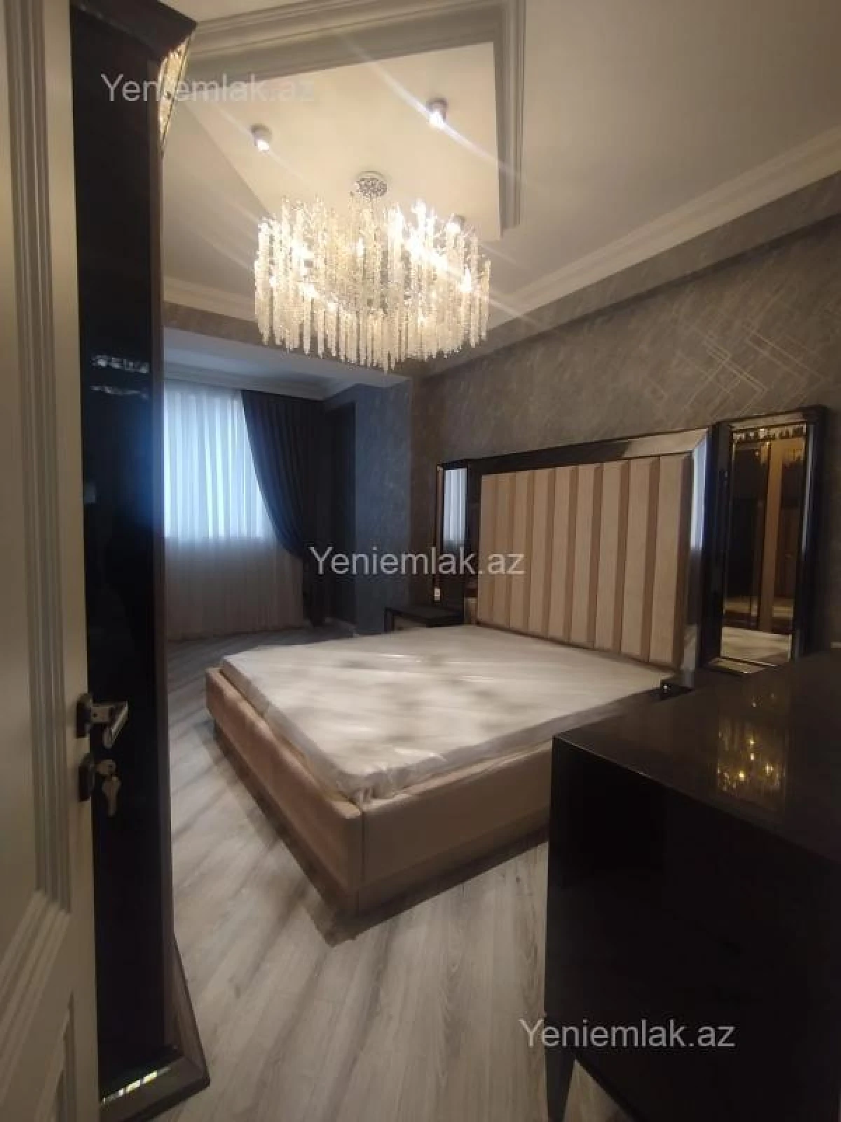 Satılır 2 otaqlı yeni tikili 110 m²