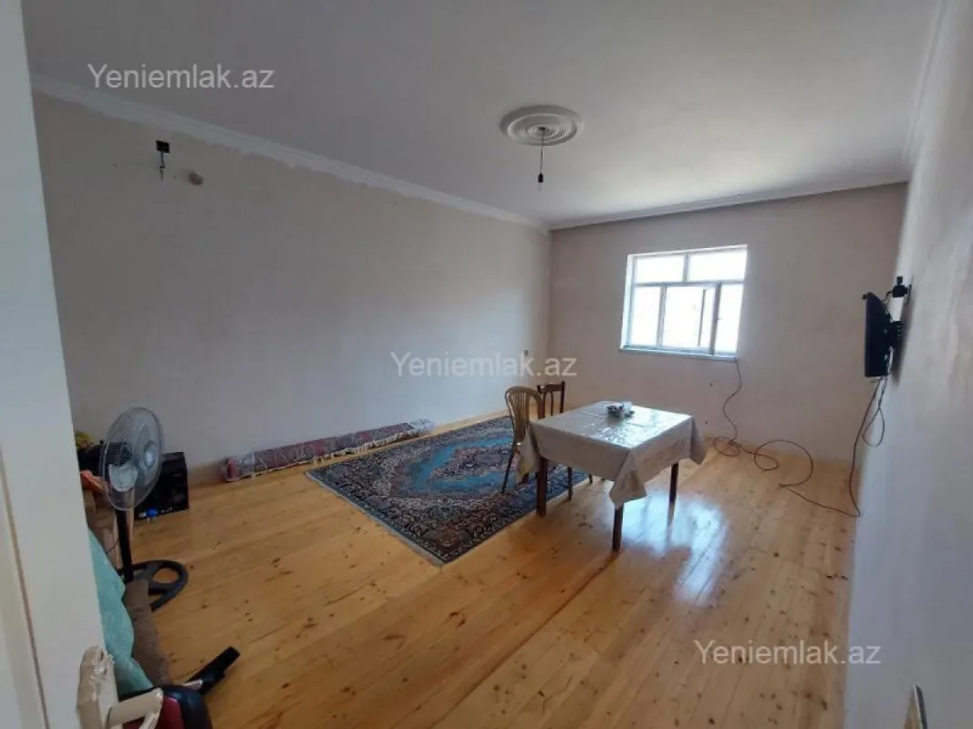 Satılır 3 otaqlı həyət evi 100 m²