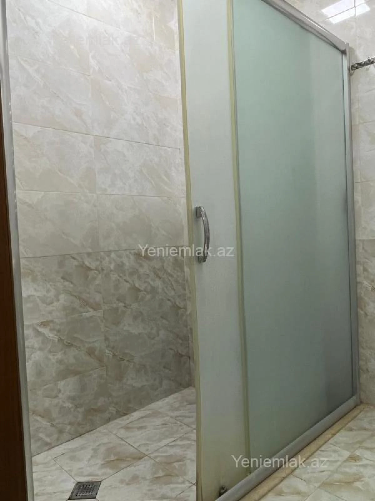 Satılır 2 otaqlı yeni tikili 60 m²