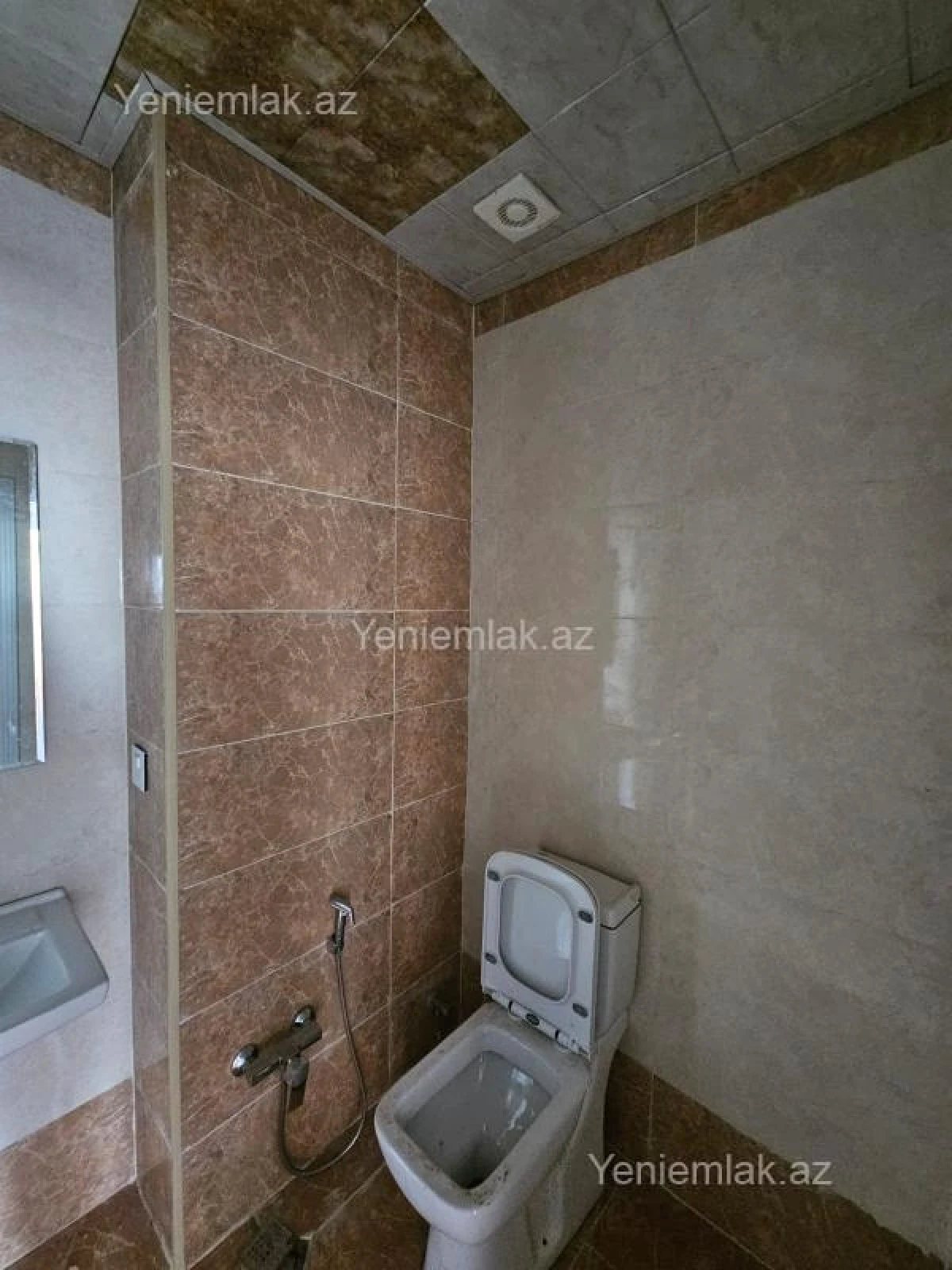 Satılır 2 otaqlı yeni tikili 75 m²