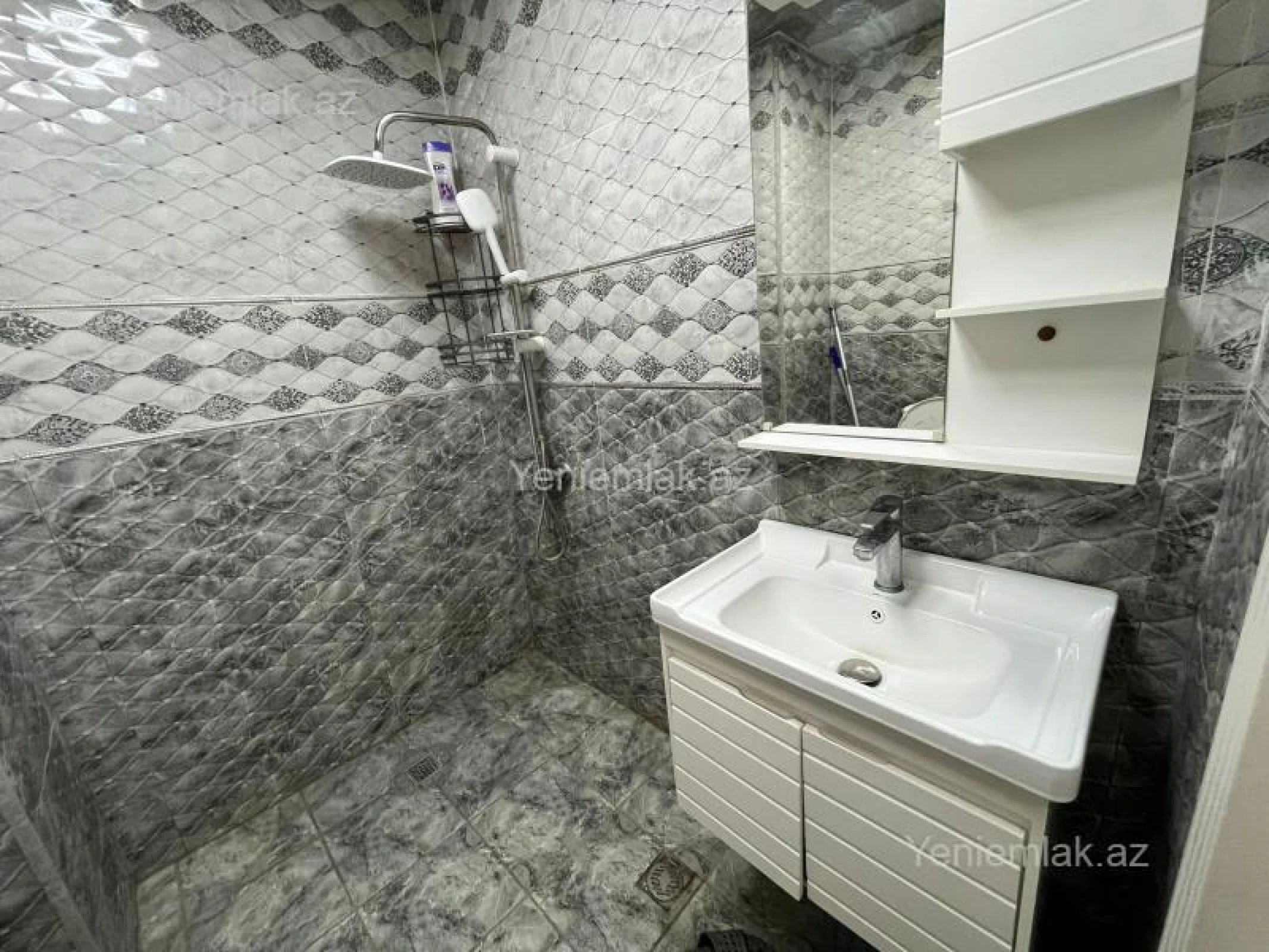 Satılır 3 otaqlı yeni tikili 73 m²