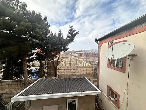 Satılır 8 otaqlı həyət evi 340 m²