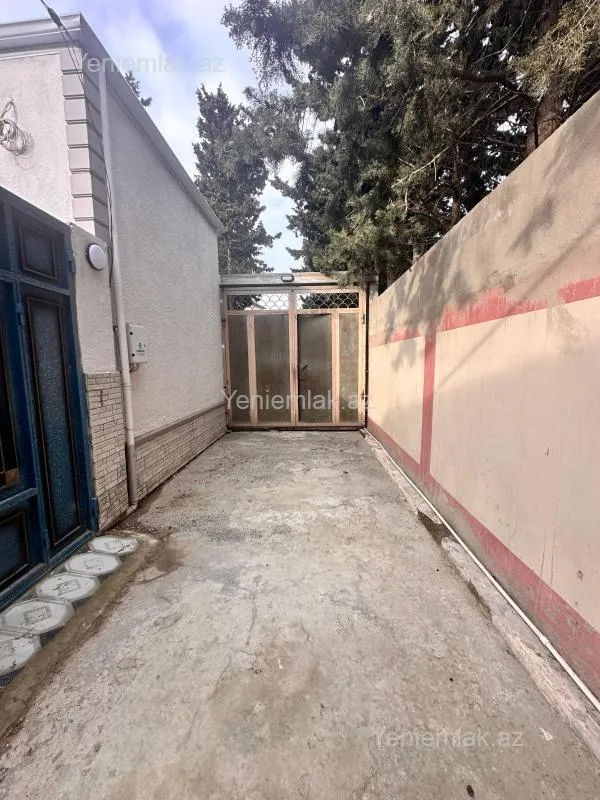 Satılır 8 otaqlı həyət evi 340 m²