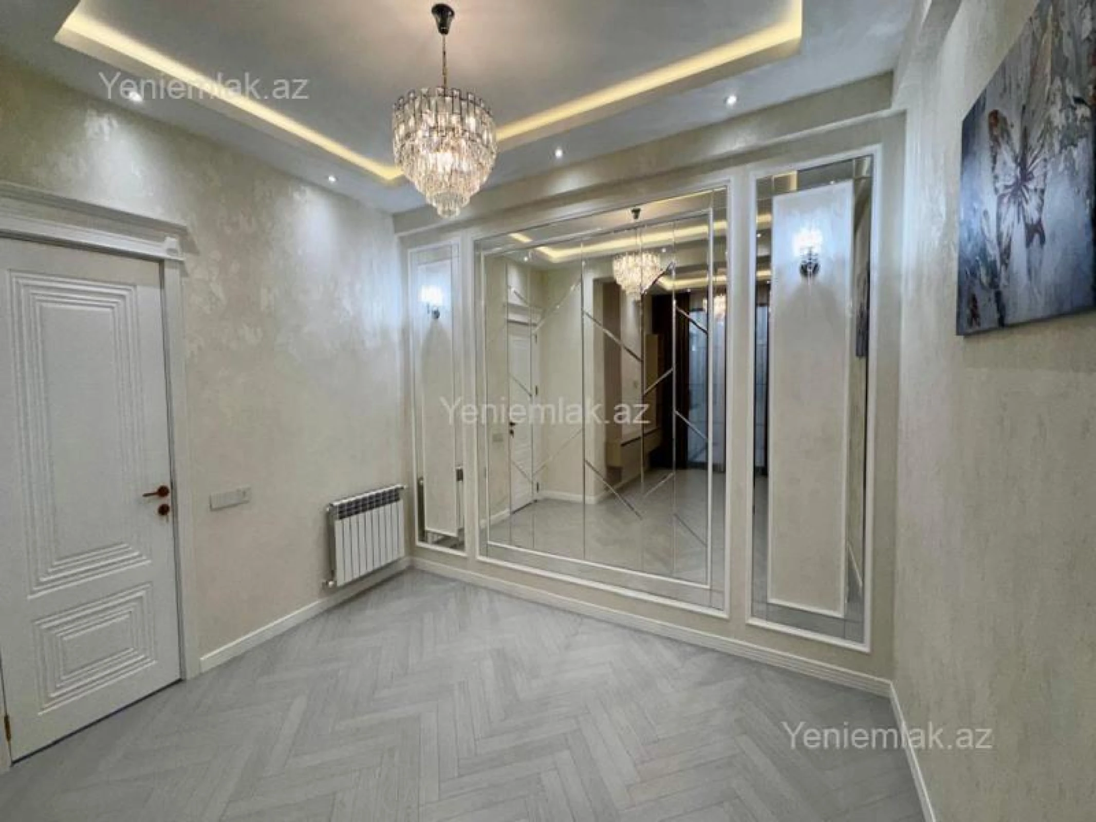 Satılır 3 otaqlı yeni tikili 105 m²