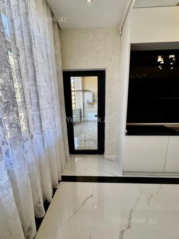 Satılır 3 otaqlı yeni tikili 105 m²