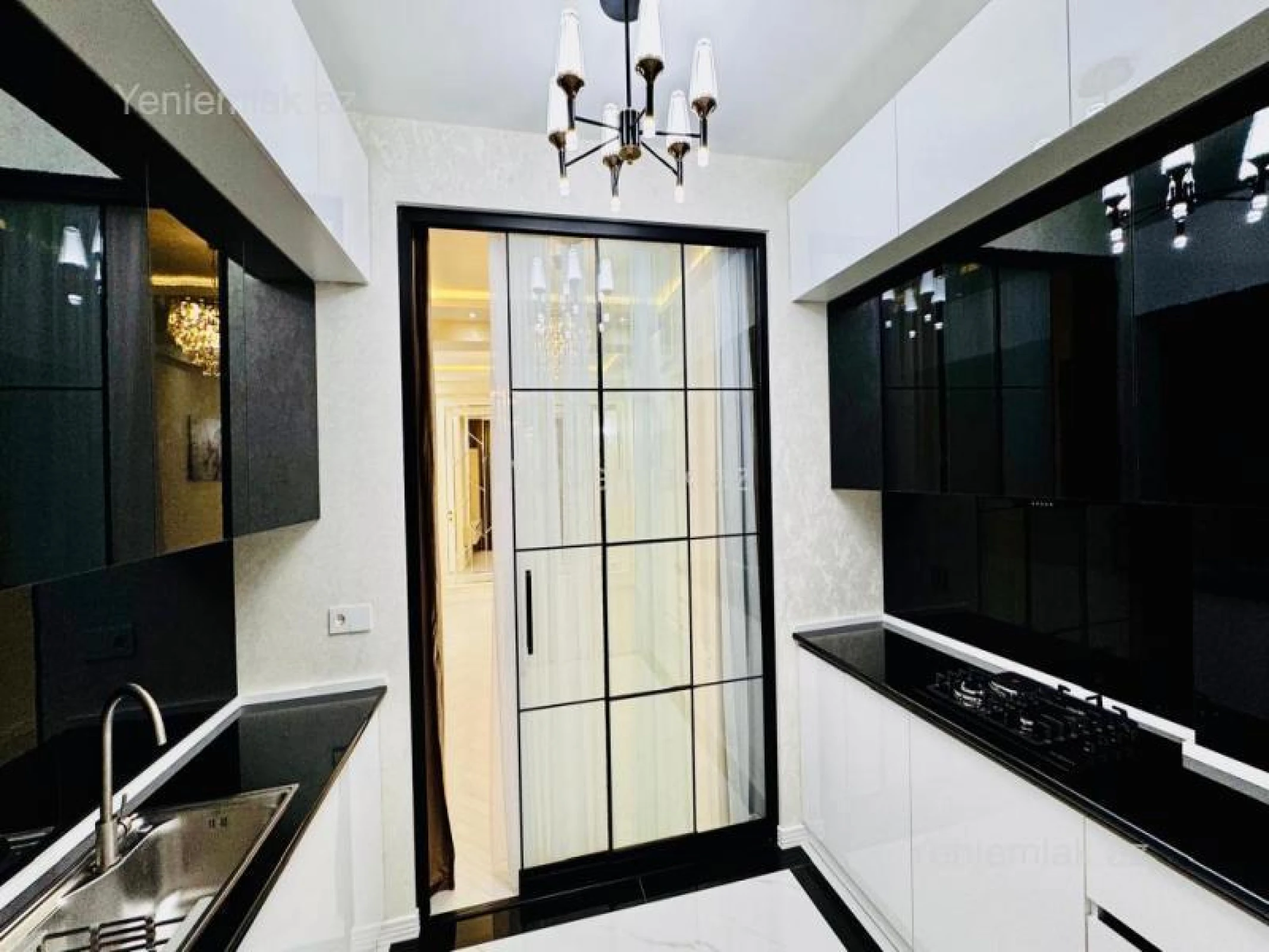 Satılır 3 otaqlı yeni tikili 105 m²