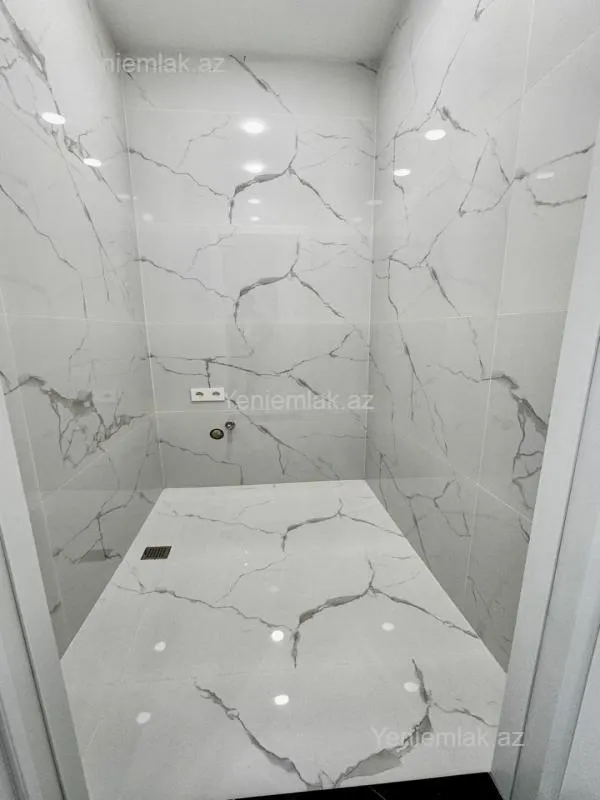 Satılır 3 otaqlı yeni tikili 105 m²