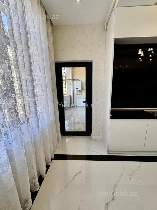 Satılır 3 otaqlı yeni tikili 105 m²