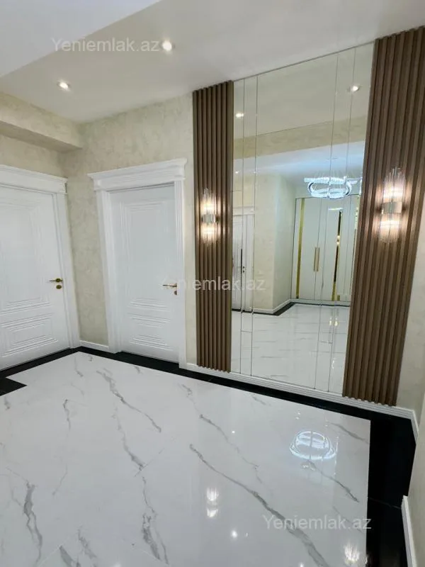 Satılır 3 otaqlı yeni tikili 105 m²