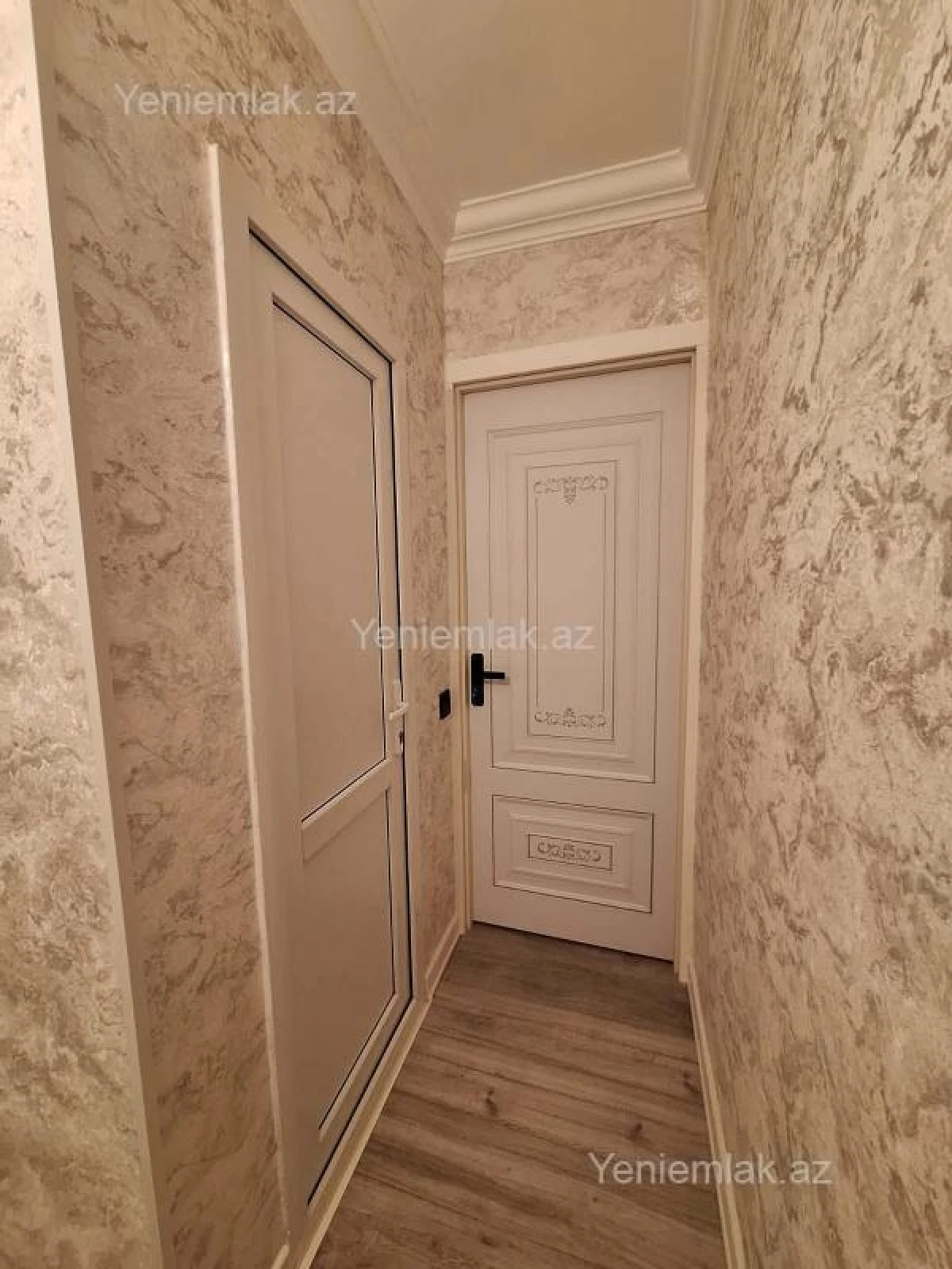 Satılır 2 otaqlı köhnə tikili 60 m²