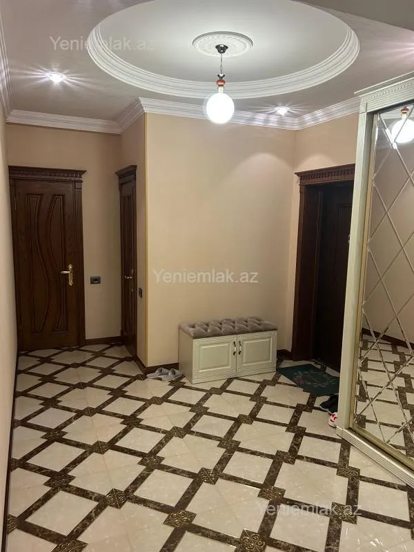 Satılır 3 otaqlı yeni tikili 120 m²