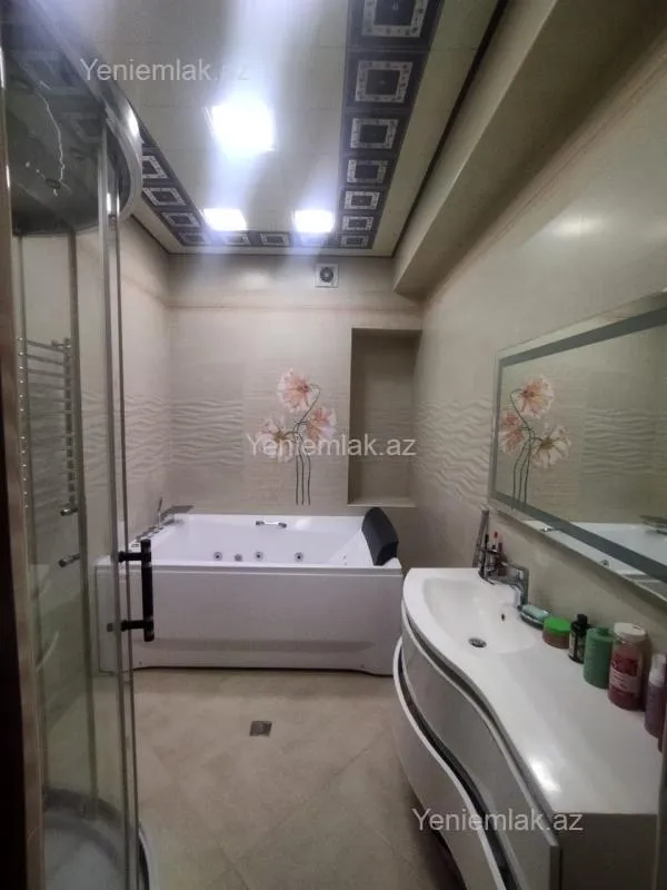 Satılır 4 otaqlı yeni tikili 181 m²