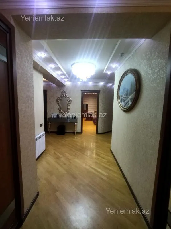 Satılır 4 otaqlı yeni tikili 181 m²