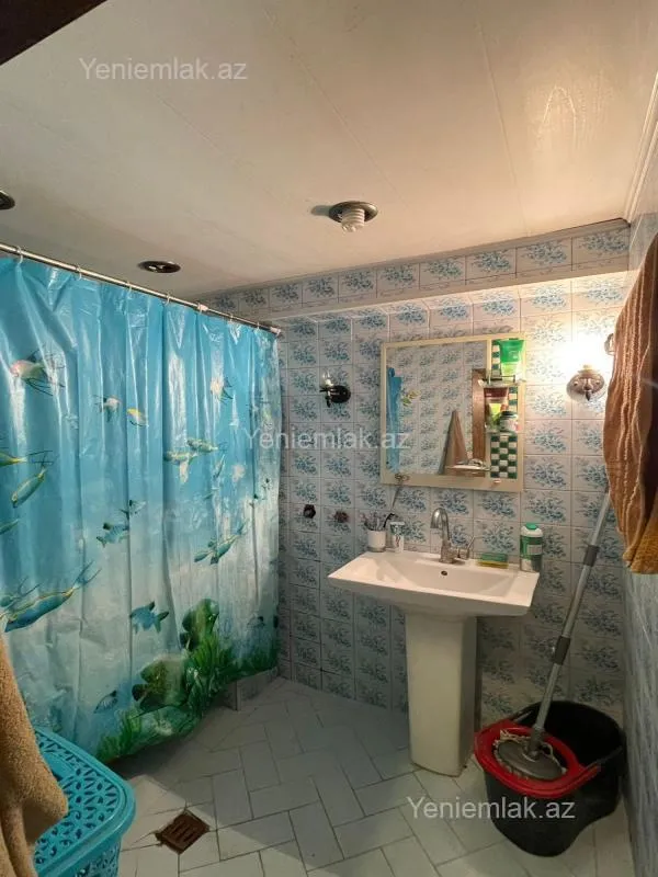 Satılır 3 otaqlı köhnə tikili 70 m²