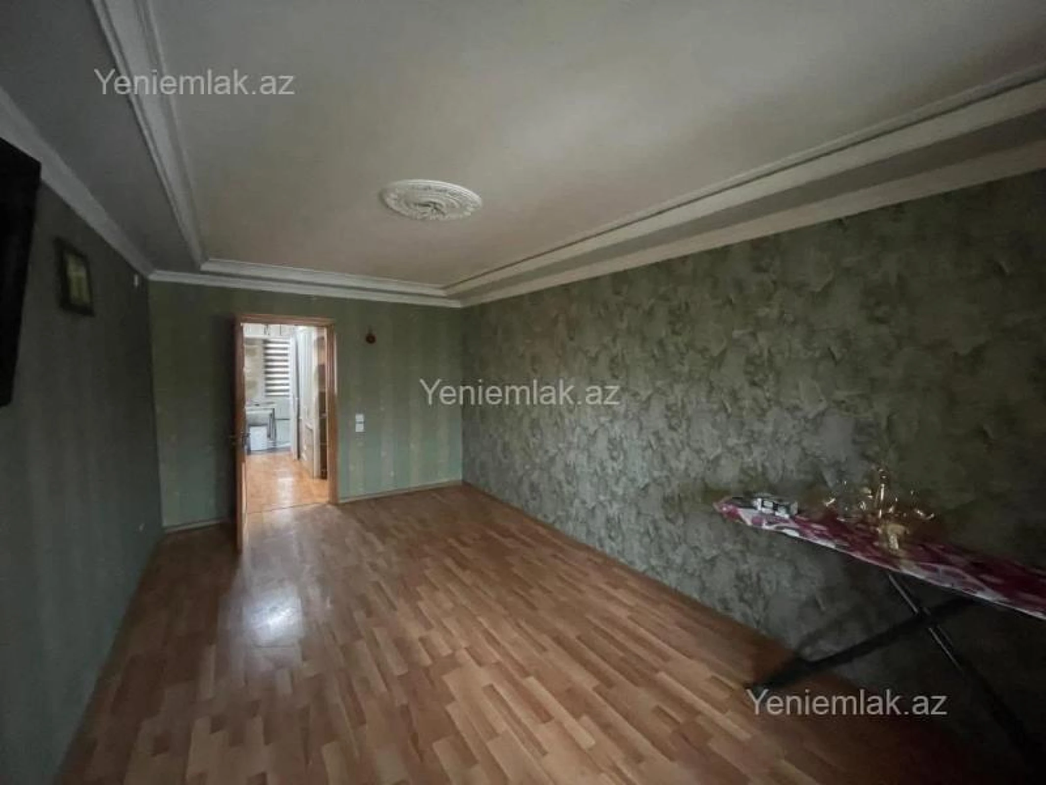 Satılır 3 otaqlı köhnə tikili 70 m²