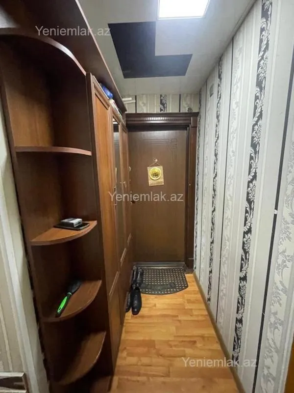 Satılır 3 otaqlı köhnə tikili 70 m²