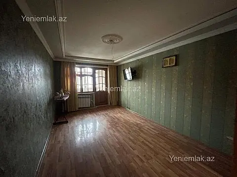 Satılır 3 otaqlı köhnə tikili 70 m²