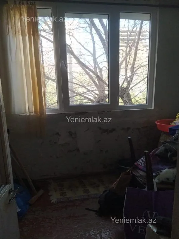 Satılır 3 otaqlı köhnə tikili 70 m²