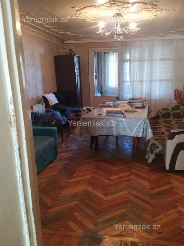 Satılır 3 otaqlı köhnə tikili 70 m²